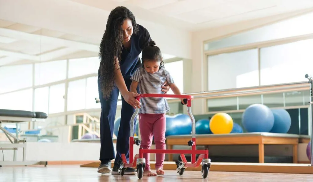 Gelişim Geriliği Olan Çocuklar İçin Evde Rehabilitasyon